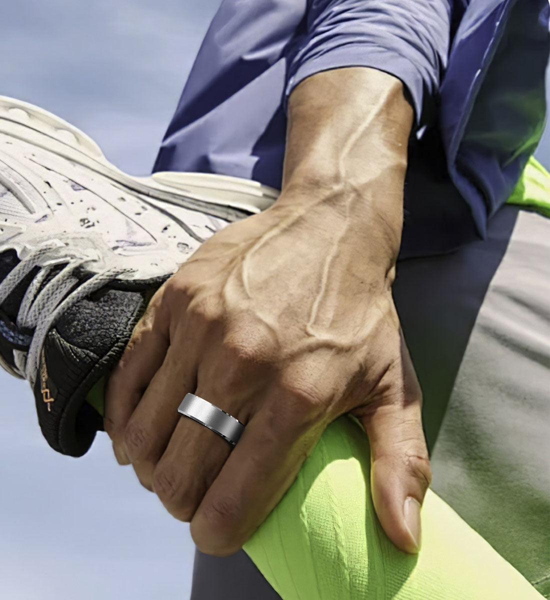 Smart Rings vs. Smartwatches: Which is Right for You?
